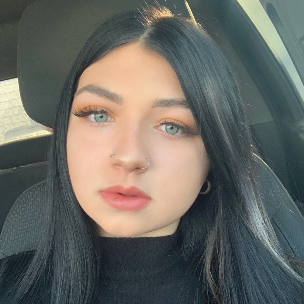 Meet your Posher, Kayla